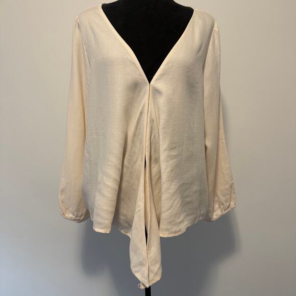 NWT Vetta Capsule Versatile Gathered Sleeve Wrap Top Cream Color Size XL - Picture 4 of 16